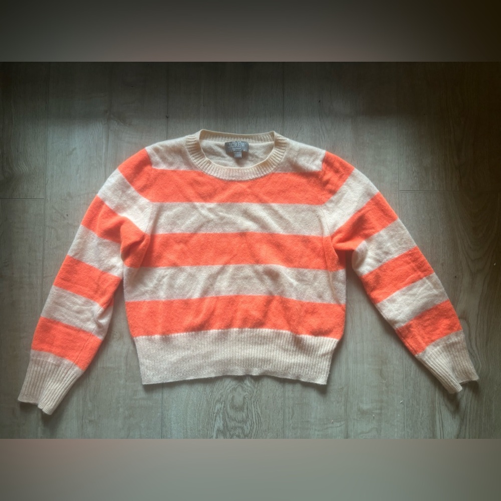 J.Crew 100% cashmere sweater. Size S